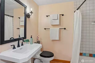 1514 NE 70th St, Seattle, WA 98115 - Photo 36