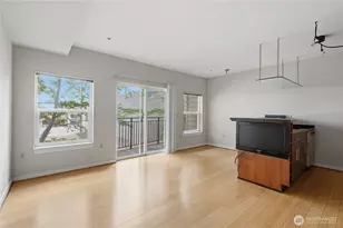 1026 NE 65th St, Seattle, WA 98115 - Photo 10