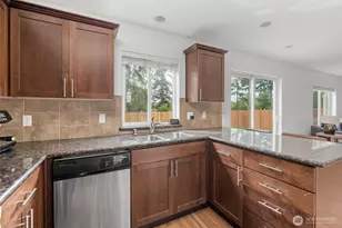 1077 NW Longview Dr, Oak Harbor, WA 98277 - Photo 12