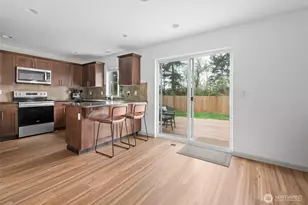 1077 NW Longview Dr, Oak Harbor, WA 98277 - Photo 10