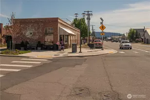 424 E 1st St, Cle Elum, WA 98922 - Photo 24