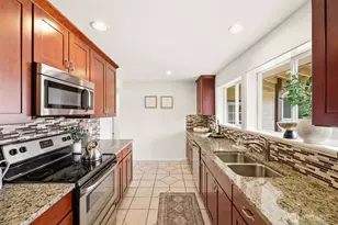 422 159th Pl SE, Bellevue, WA 98008 - Photo 6