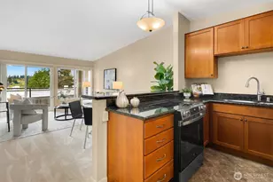 130 105th Ave SE, Bellevue, WA 98004 - Photo 10