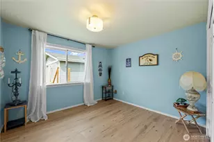 317 Teresa St, Camano Island, WA 98282 - Photo 18