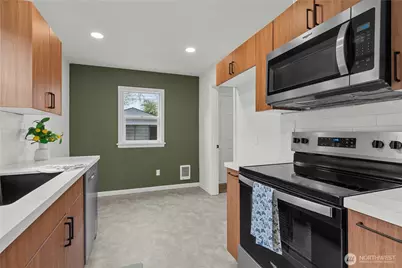 3610 S Ainsworth Avenue, Tacoma, WA 98418 - Photo 8
