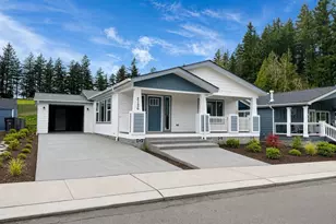 2126 Glacier St, Enumclaw, WA 98022 - Photo 2