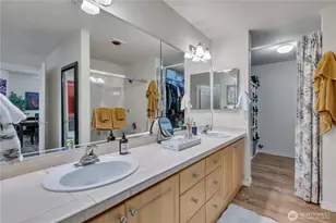 23009 Lakeview Dr, Mountlake Terrace, WA 98043 - Photo 16