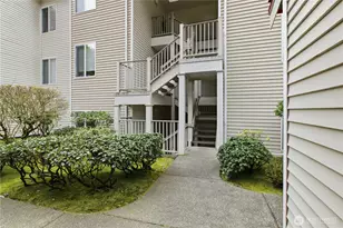 23009 Lakeview Dr, Mountlake Terrace, WA 98043 - Photo 2