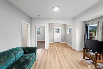 2204 S 12th Street, Tacoma, WA 98405 - Photo 12