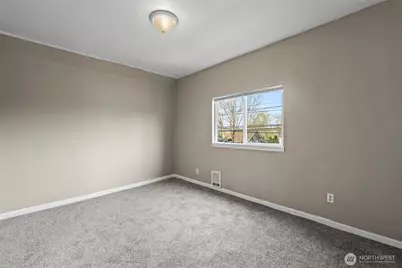 2204 S 12th Street, Tacoma, WA 98405 - Photo 30