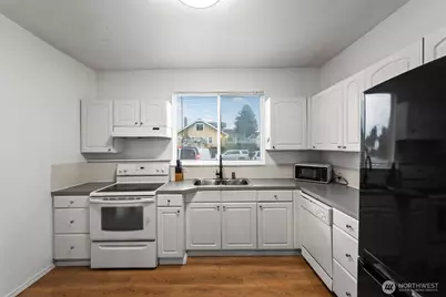 2204 S 12th Street, Tacoma, WA 98405 - Photo 8