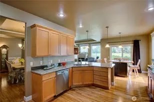 4304 Landmark Dr, Mount Vernon, WA 98274 - Photo 12