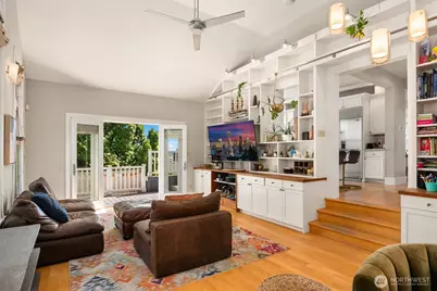 1012 2nd Avenue W, Seattle, WA 98119 - Photo 14