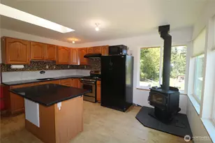 207 Triangle Cove Ln, Camano Island, WA 98282 - Photo 6