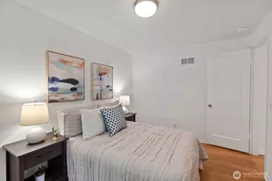 327 108th Ave SE, Bellevue, WA 98004 - Photo 16