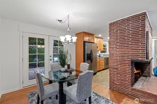 327 108th Ave SE, Bellevue, WA 98004 - Photo 8