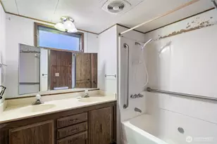 1323 S McDonald St, Port Angeles, WA 98363 - Photo 12