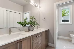 7825 NE 143rd St, Kirkland, WA 98034 - Photo 26