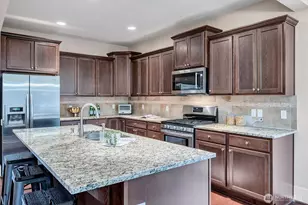 5231 NE 6th St, Renton, WA 98059 - Photo 8