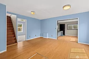 9055 Yakima Ave, Tacoma, WA 98444 - Photo 6