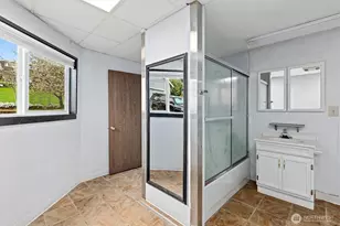 9055 Yakima Ave, Tacoma, WA 98444 - Photo 10