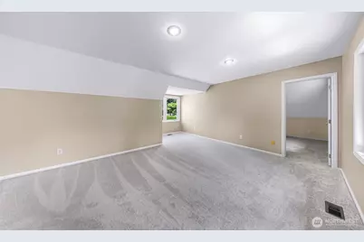 25827 NE 9th Street, Sammamish, WA 98074 - Photo 36