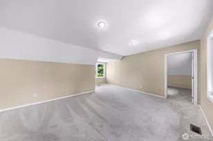25827 NE 9th St, Sammamish, WA 98074 - Photo 36