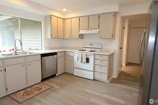 3205 Westminster Dr SE, Port Orchard, WA 98366 - Photo 18
