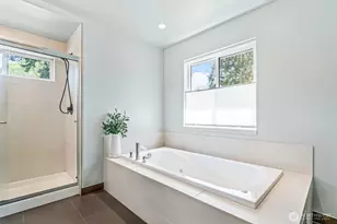 11339 40th Ave NE, Seattle, WA 98125 - Photo 18