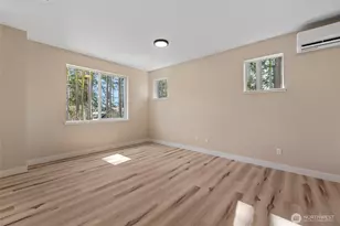 945 NW Heller St, Oak Harbor, WA 98277 - Photo 12