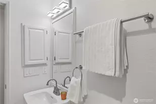 2040 13th Ave W, Seattle, WA 98119 - Photo 30
