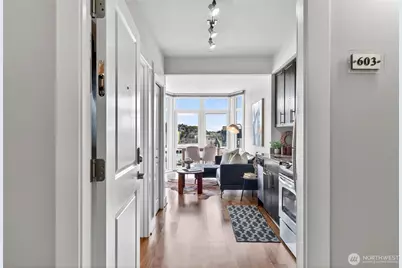 699 John Street #603, Seattle, WA 98109 - Photo 4