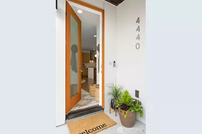 4440 Renton Avenue S, Seattle, WA 98108 - Photo 6