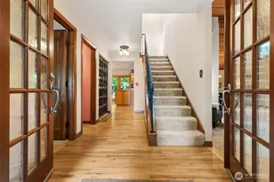 25300 SE Mirrormont Way, Issaquah, WA 98027 - Photo 4