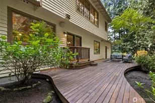 25300 SE Mirrormont Way, Issaquah, WA 98027 - Photo 18