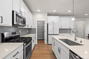 5221 125th St NE, Marysville, WA 98271 - Photo 6