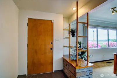 18579 Cook Road, Burlington, WA 98233 - Photo 2