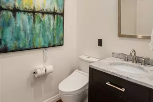 10700 NE 4th St, Bellevue, WA 98004 - Photo 20