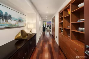 10700 NE 4th St, Bellevue, WA 98004 - Photo 2