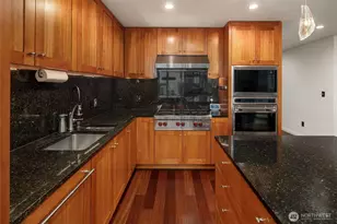 10700 NE 4th St, Bellevue, WA 98004 - Photo 6
