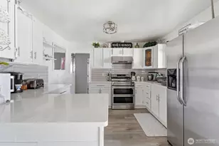 128 N Wehe Ave, Pasco, WA 99301 - Photo 6