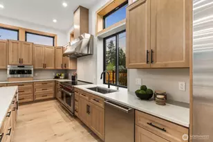 1207 145th Ave SE, Bellevue, WA 98007 - Photo 10