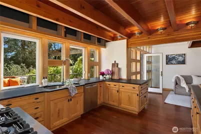 6420 NE Tara Lane, Bainbridge Island, WA 98110 - Photo 10