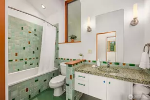 10403 NE Seaborn Rd, Bainbridge Island, WA 98110 - Photo 30