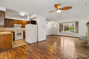 8704 48th Dr NE, Marysville, WA 98270 - Photo 12