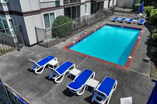 2253 Gilman Dr W, Seattle, WA 98119 - Photo 30