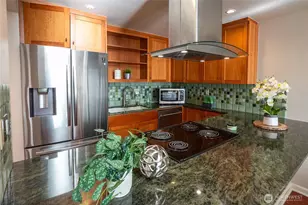 2253 Gilman Dr W, Seattle, WA 98119 - Photo 4