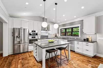 12405 NE 108th Place, Kirkland, WA 98033 - Photo 10