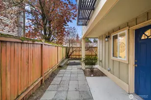 337 N 105th St, Seattle, WA 98133 - Photo 22