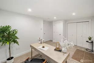337 N 105th St, Seattle, WA 98133 - Photo 12